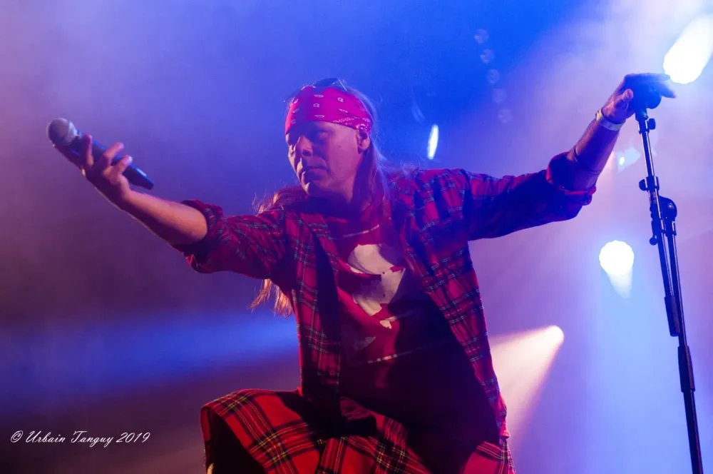 GUNS'N'ROSES tribute (United Kingdom) on stage