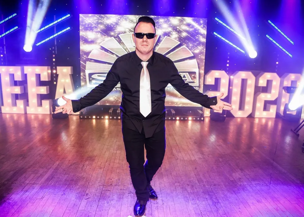 ROBBIE WILLIAMS tribute (United Kingdom), photo 4