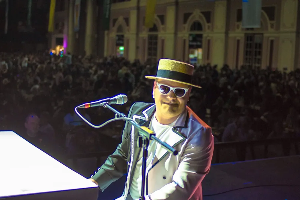 ELTON JOHN tribute (United Kingdom), photo 2